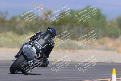 media/Sep-25-2023-Moto Forza (Mon) [[81ffa65e0a]]/B-C Group/Session 4 (Turn 2 Backside)/
